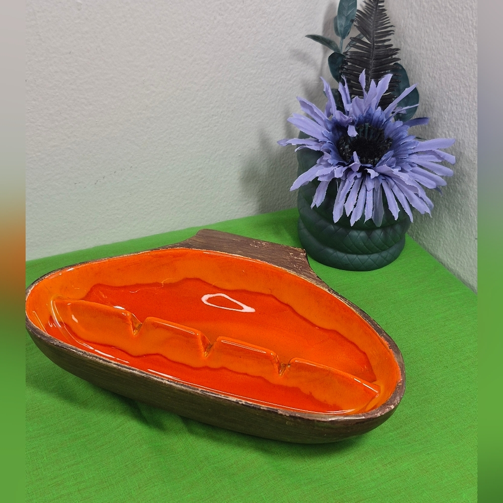 Vintage MCM Atomic Ceramic Glazed 3-Slot Ashtray - Picture 2 of 12